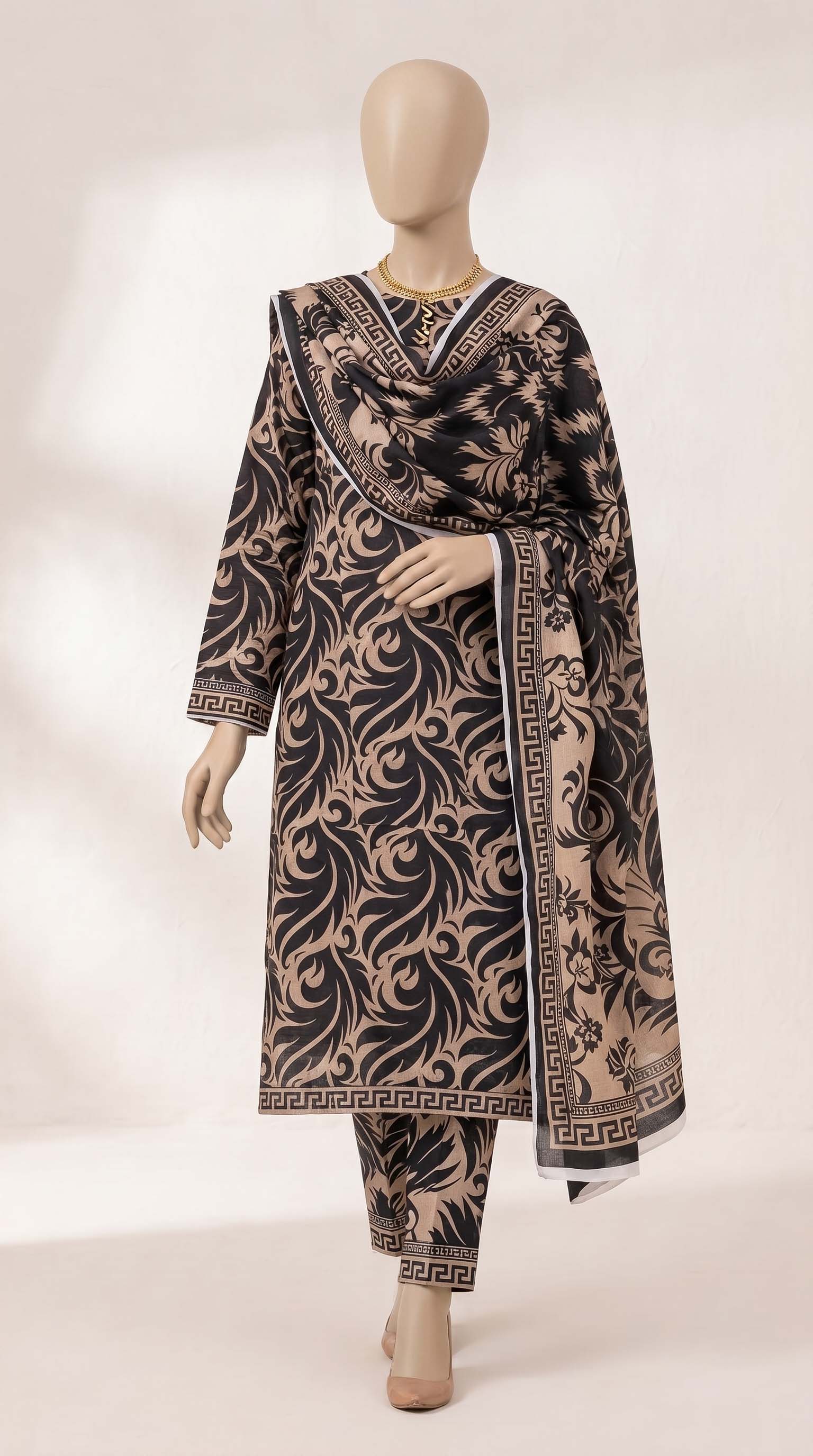Sapphire Noir Beige Lawn Suit 3Pc | Azadi Sale – PurSukoon